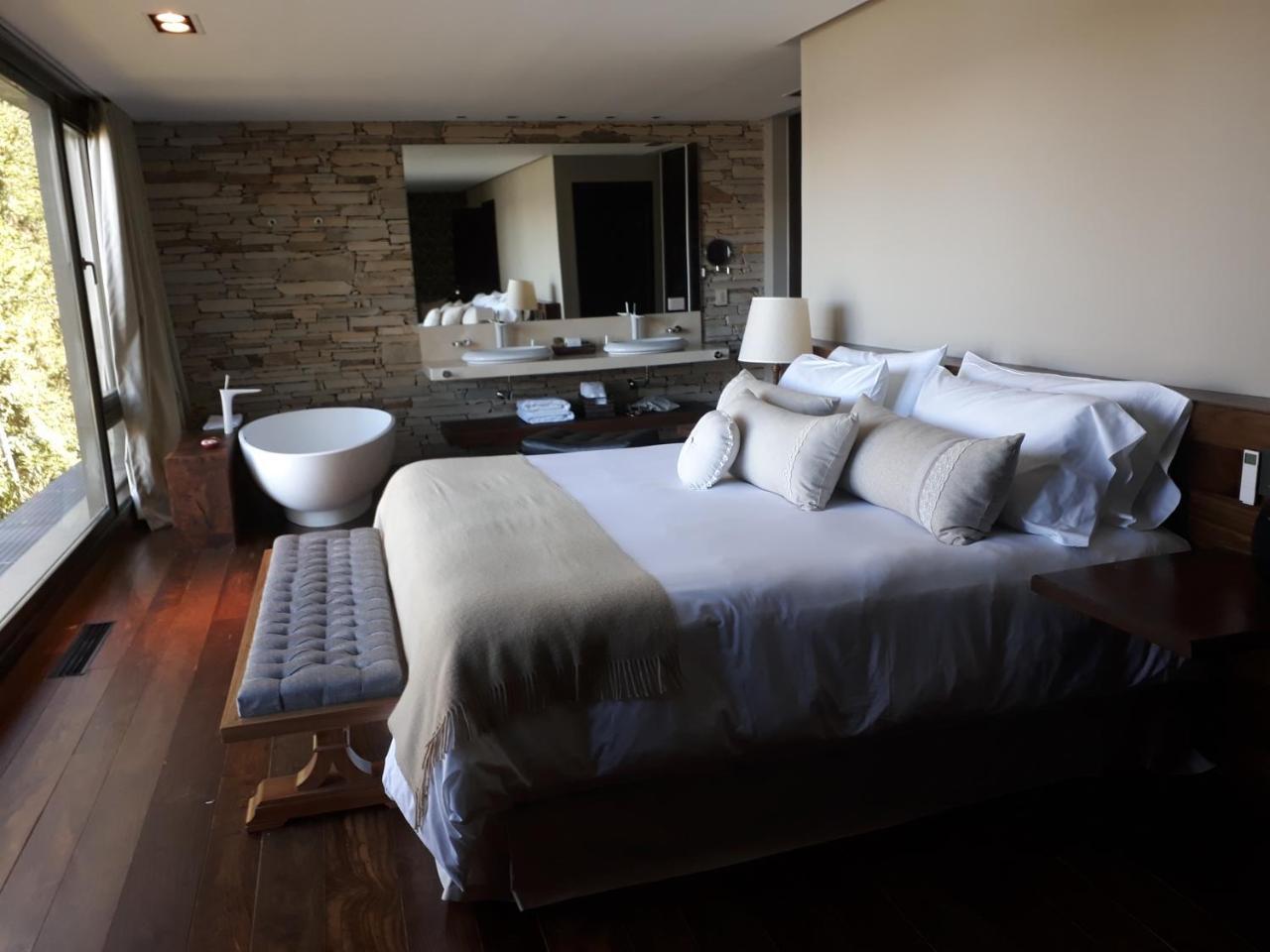 Calfuco Wine Hotel & Spa Puerto Manzano エクステリア 写真